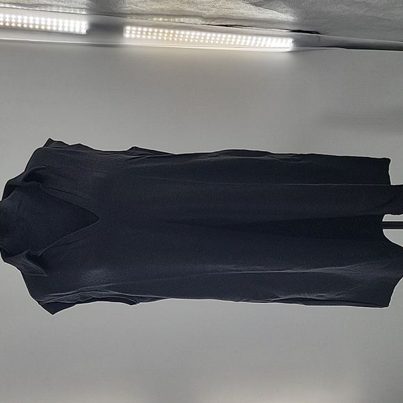 Elegant Black Sleeveless Dress With Pockets - Picture 13 of 16